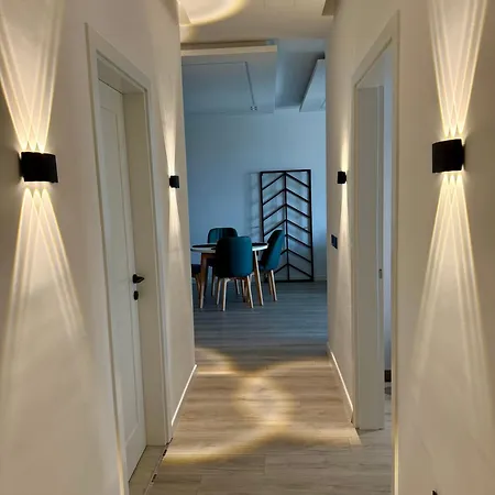 Teds Luxury 2 Apartament *