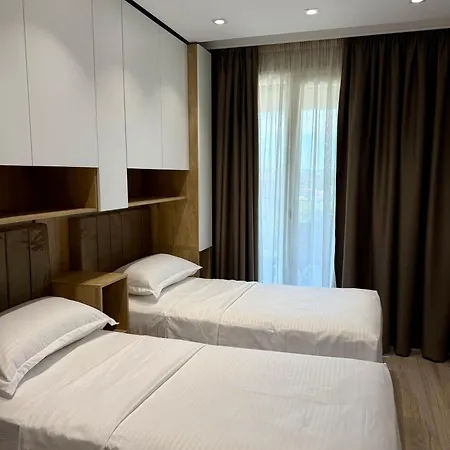 Teds Luxury 2 דירה טיראנה