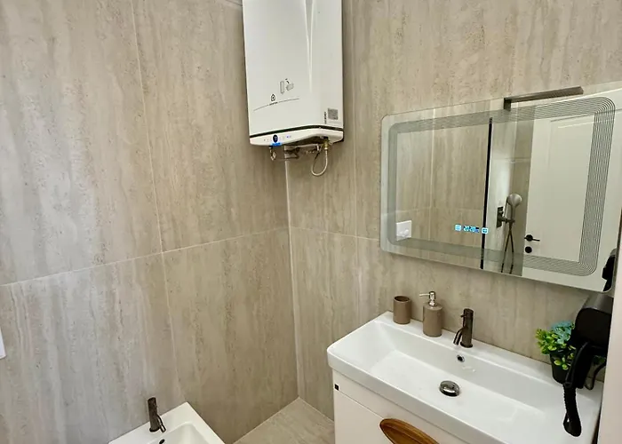 Teds Luxury 2 Tirana